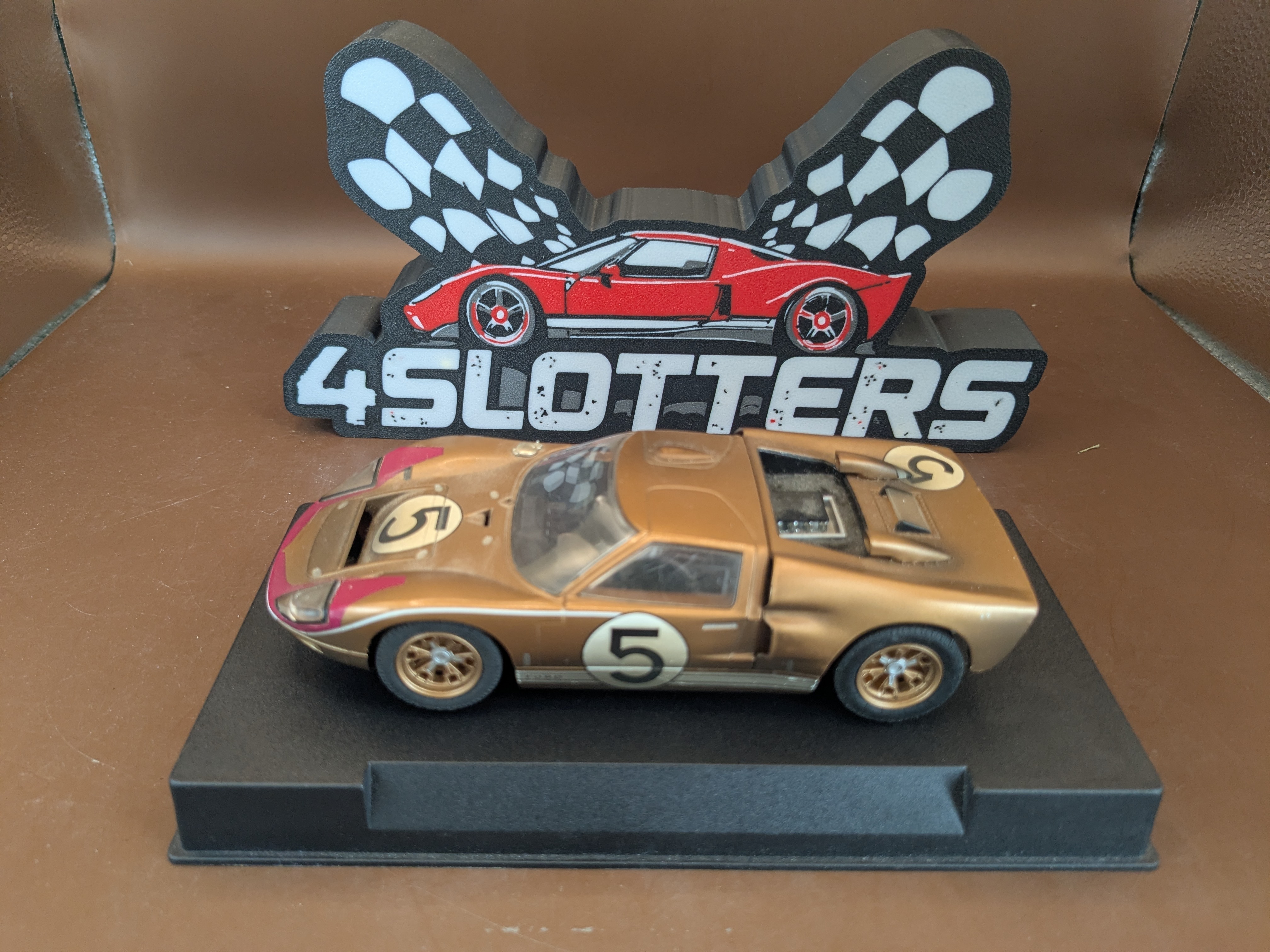 Scalextric Ford GT40 MK2 Le Mans 1966 #4 Gold *USED*