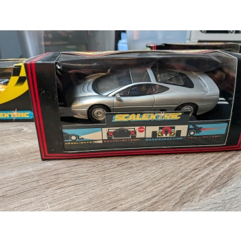 Scalextric Jaguar XJ220 Silver Road Car