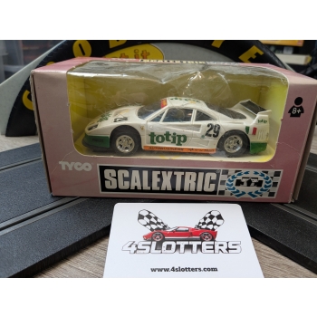 Scalextric Ferrari F40 Road Car Red