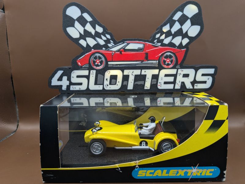 Scalextric Caterham 7 #8 Racing Yellow