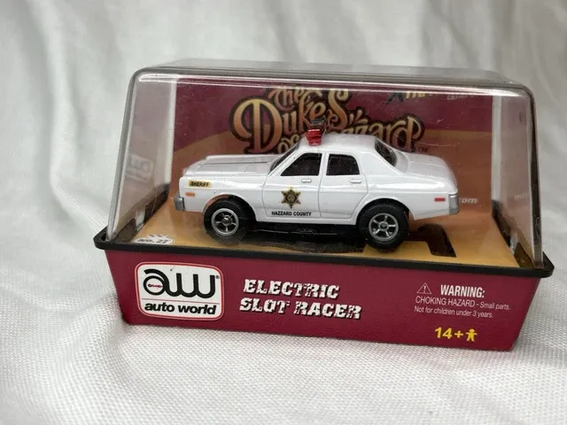 Auto World Xtraction Dodge Monaco 1977 Dukes of Hazzard Roscoe’s